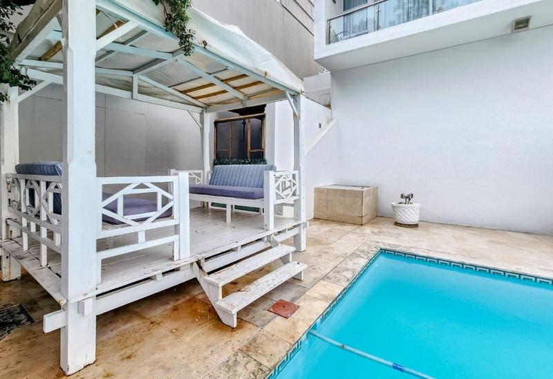 5 Bedroom Property for Sale in Bantry Bay Western Cape